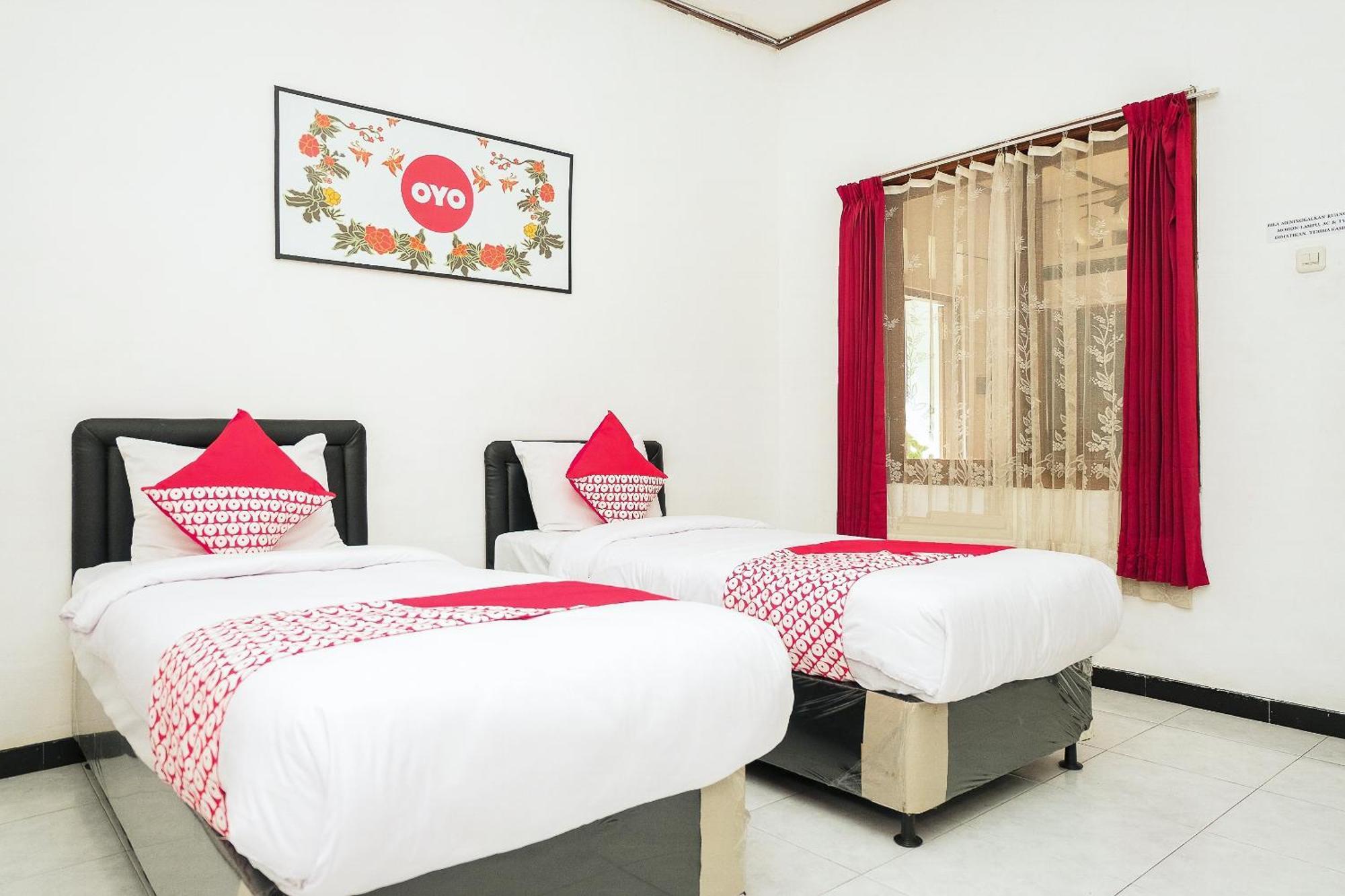 Super Oyo 353 Loesje Syariah 2* Malang